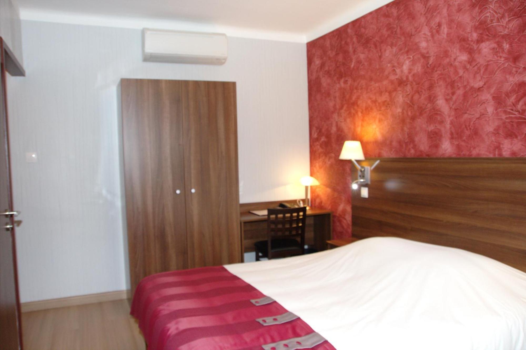 La Table Alsacienne Hotel Farébersviller Kültér fotó