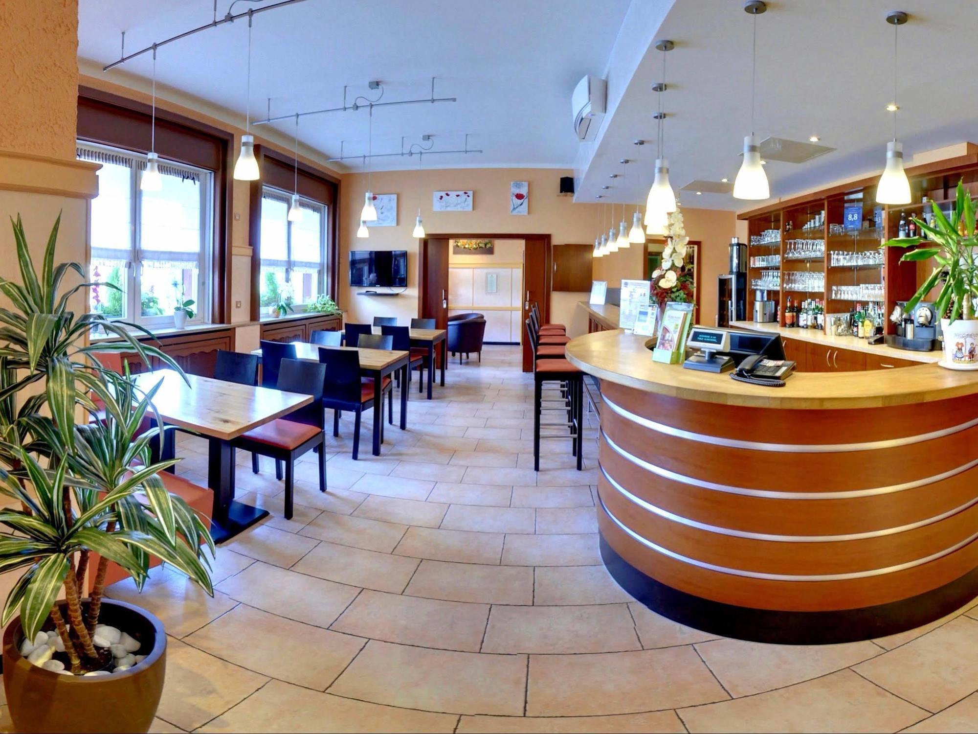 La Table Alsacienne Hotel Farébersviller Kültér fotó
